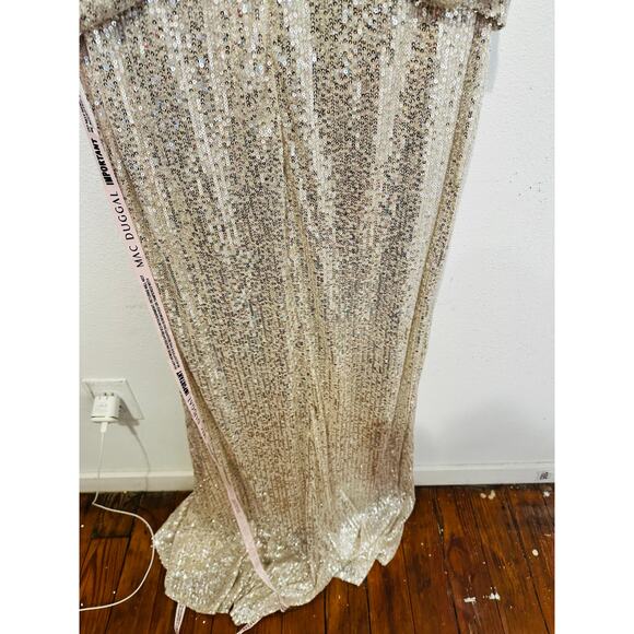 MAC DUGGAL 26598 Nude Silver V-Neck Sequin Wrap Waist Gown NWT size 10 - Picture 9 of 16